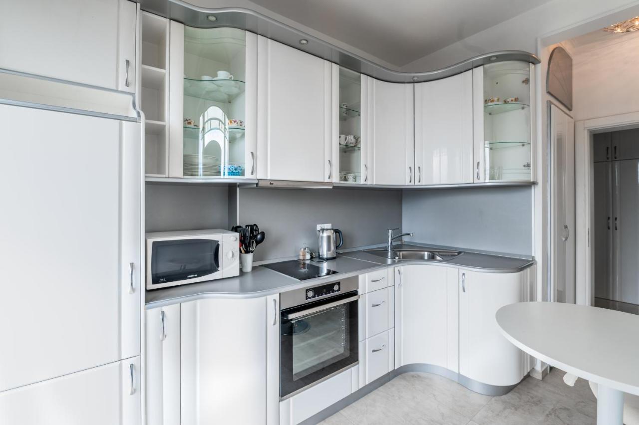 Vitosha Str 2Bd White & Blue Apt By Flat Mаnager Sofia Luaran gambar